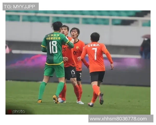 南京与武汉足球队赛后复盘分析团队协作表现及未来改进方向