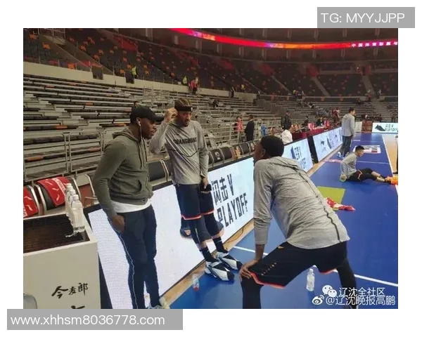 哈德森的传奇旅程：从篮球场到人生巅峰的奋斗与荣耀